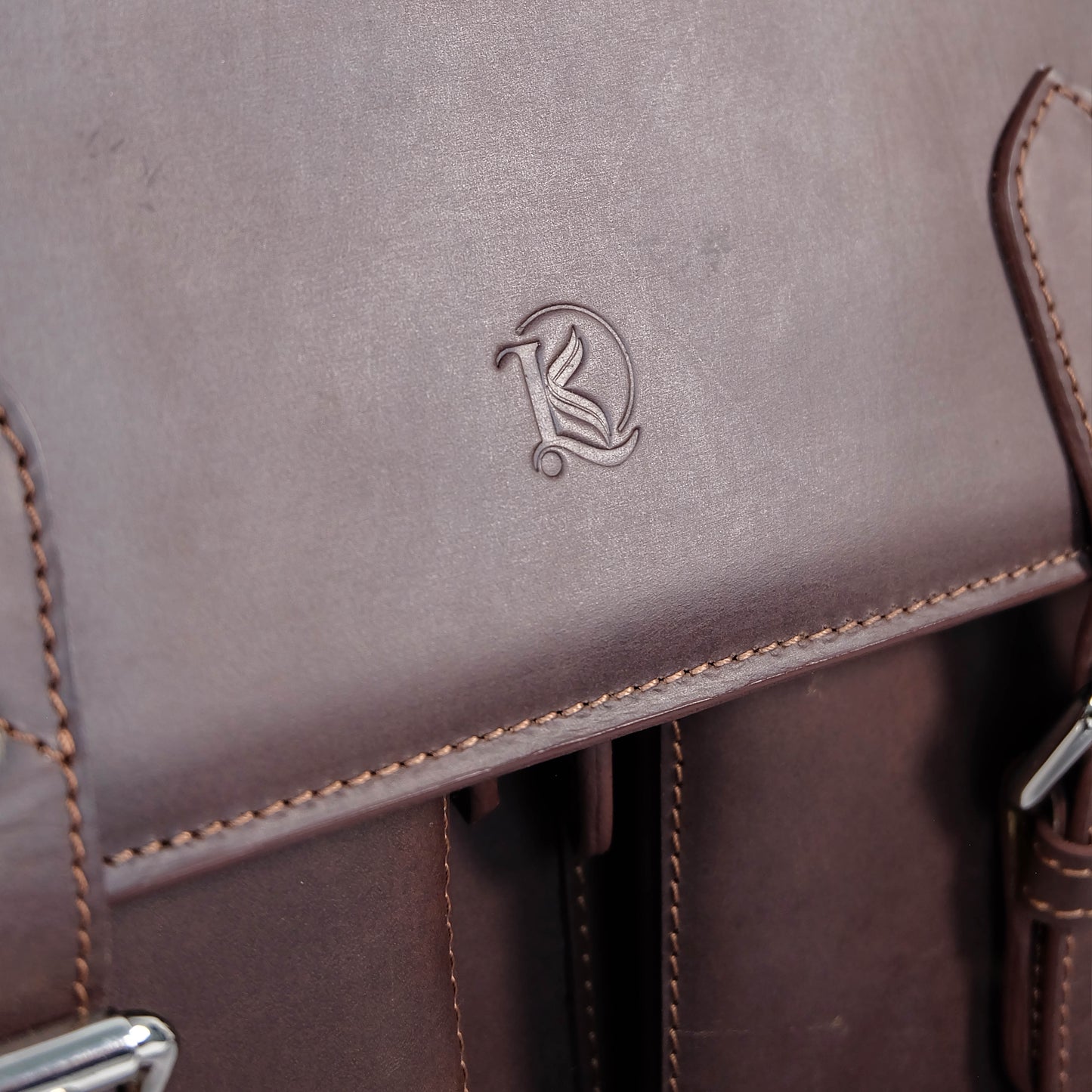 SULTAN Laptop Bag in Vintage Dark Brown Silver - Genuine Leather