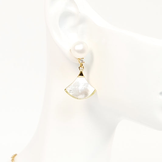 Dreamy Fan-shaped Mother of Pearl Set - Fresh Water Palawan Pearls