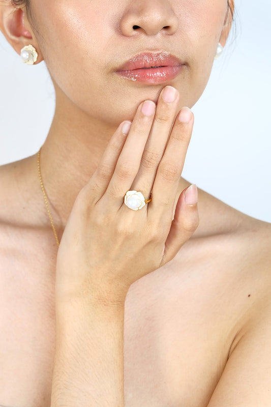 Enchanted Floral Mother of Pearl Set - Fresh Water Palawan Pearls