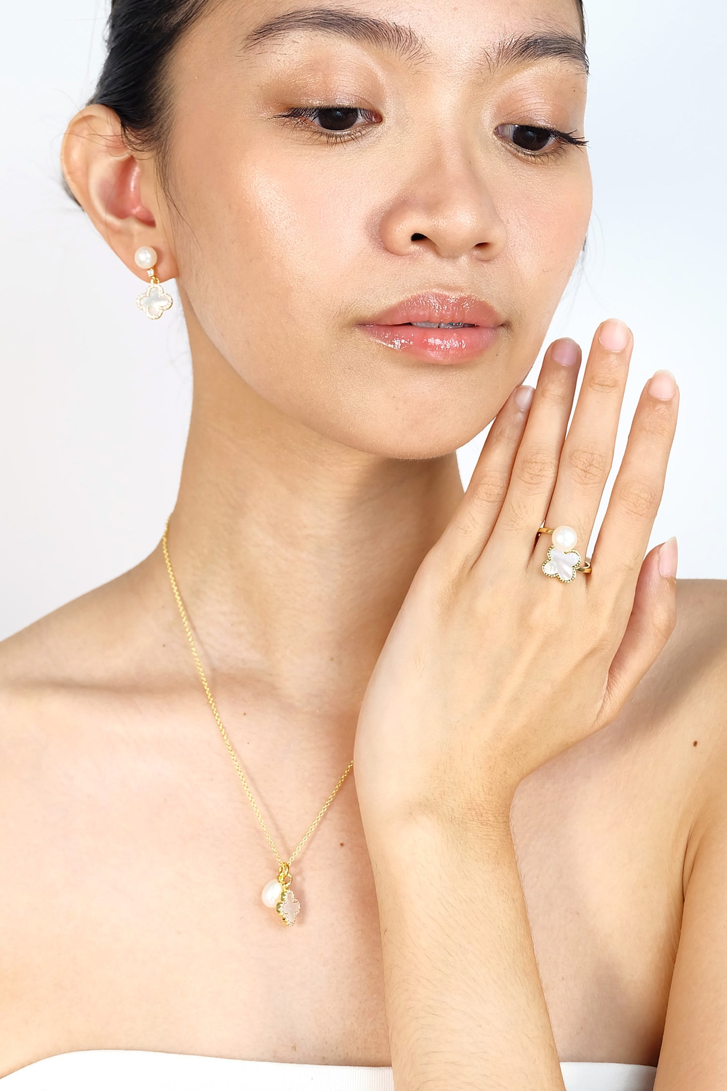 Lucky Four-leaf Clover Mother of Pearl Set - Fresh Water Palawan Pearls