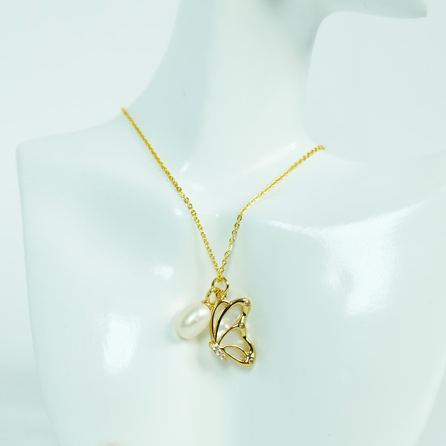 Blooming Butterfly Mother of Pearl Set - Fresh Water Palawan Pearls