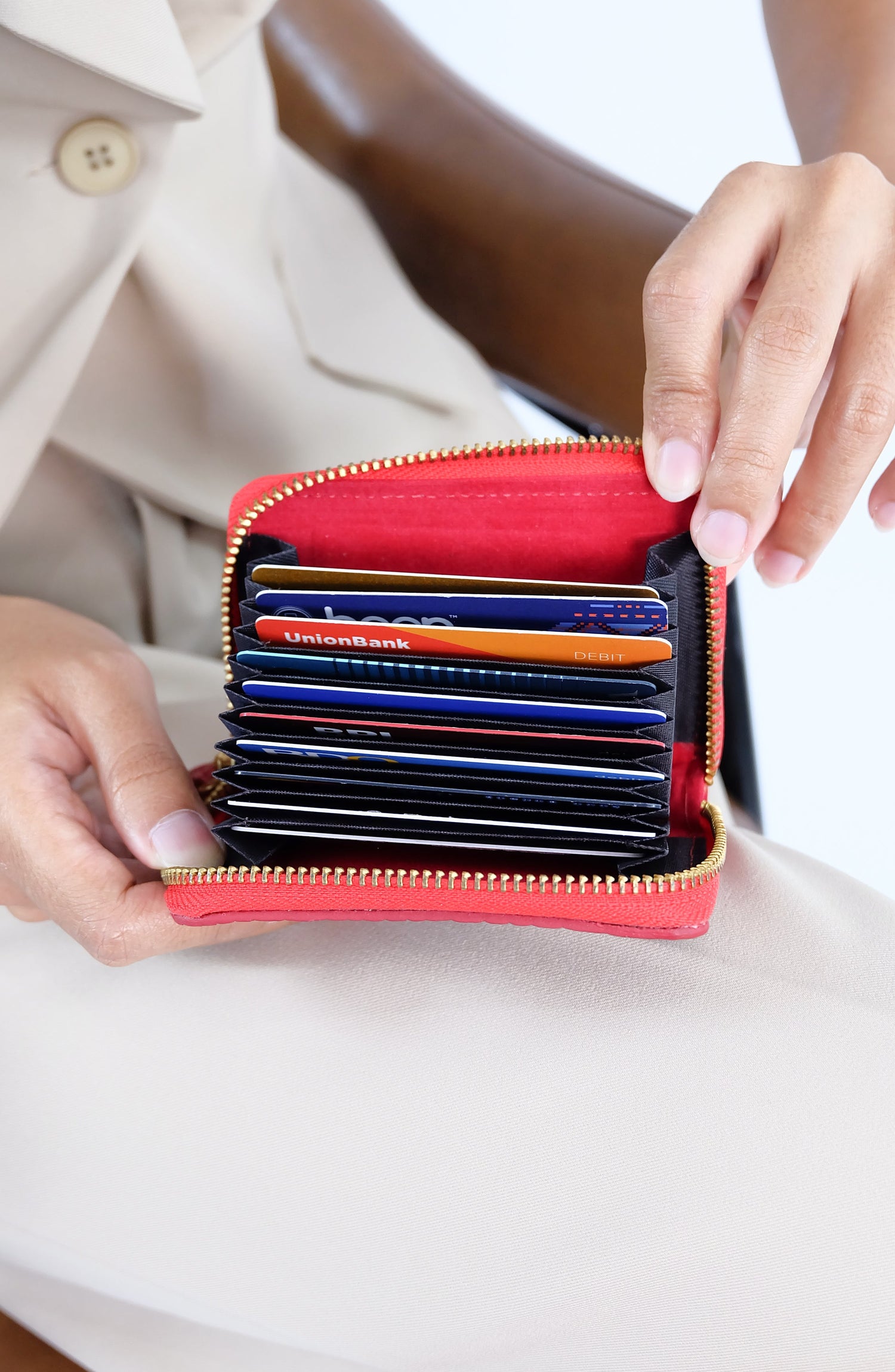 Accordion-Type Card Holder Wallet