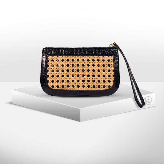 PHONE WRISTLET POUCH in Black - Full Leather x Solihiya