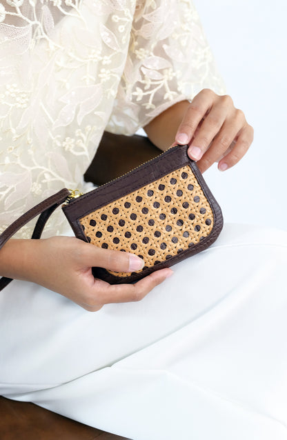WRISTLET SMALL POUCH in Black - Full Leather x Solihiya
