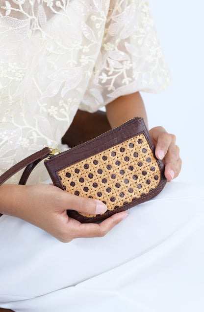 WRISTLET SMALL POUCH in Black - Full Leather x Solihiya