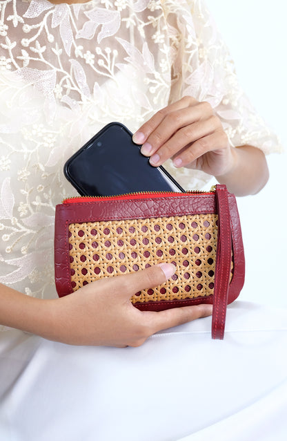 PHONE WRISTLET POUCH in Dark Brown - Full Leather x Solihiya