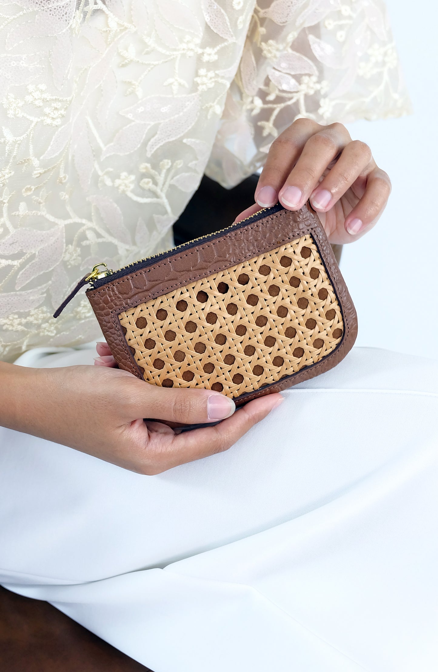 BASIC POUCH in Wine - Full Leather x Solihiya