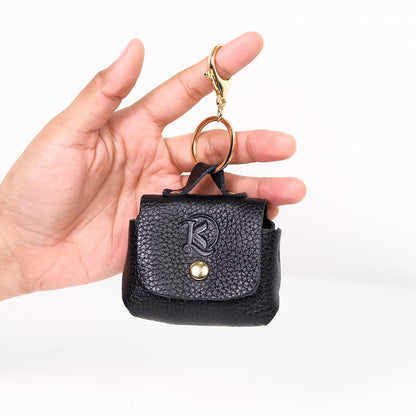Sabel Coin Purse with Hook in Grained Black - Soft Genuine Leather