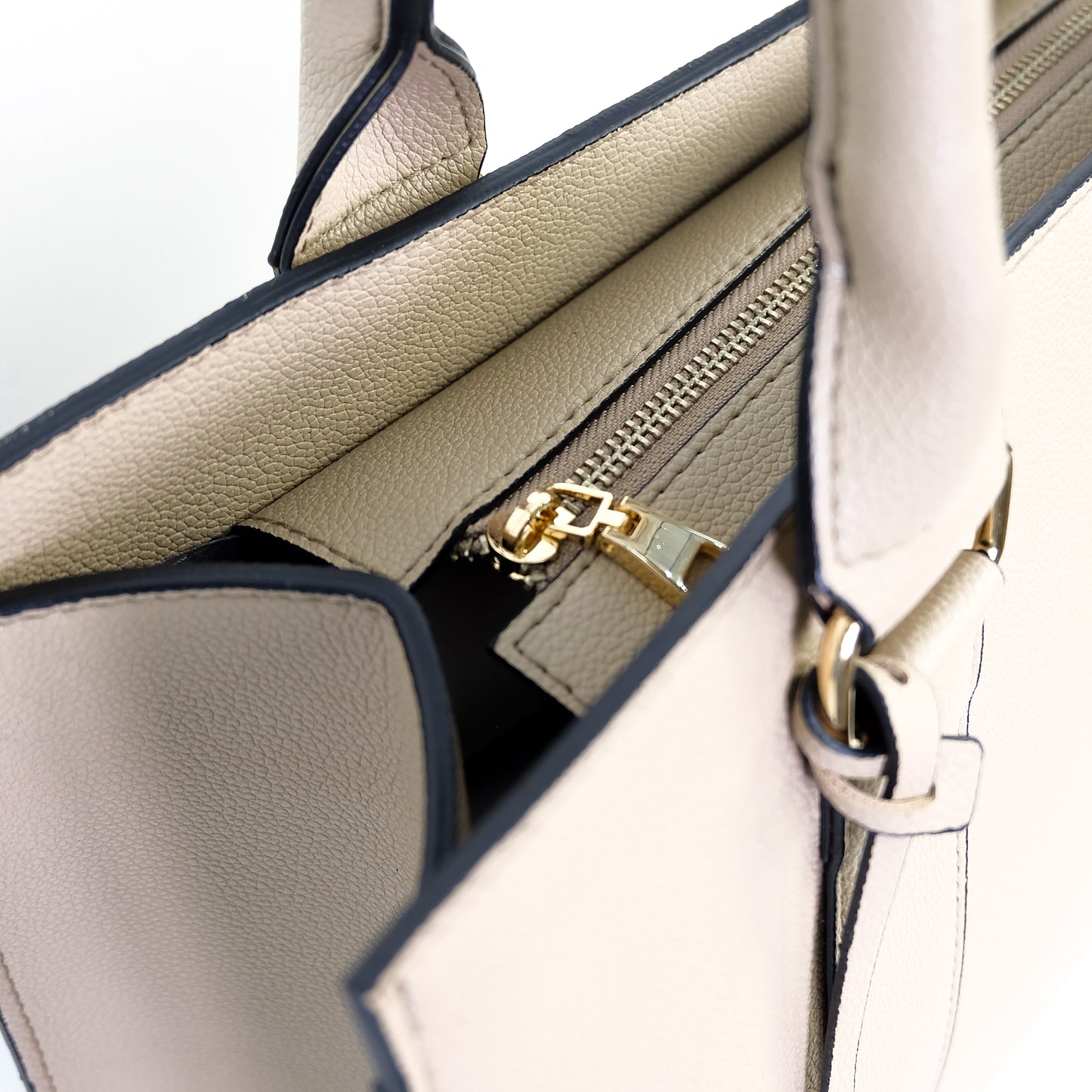 AMIRA 2.0 Laptop Tote Bag in Grained Sand (Gold Hardware) - PU Leather