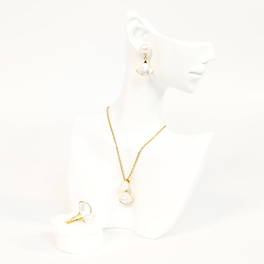 Dreamy Fan-shaped Mother of Pearl Set - Fresh Water Palawan Pearls