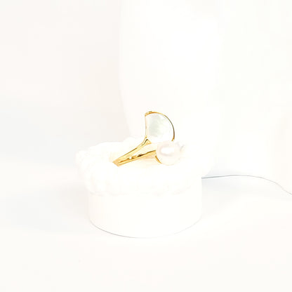 Dreamy Fan-shaped Mother of Pearl Set - Fresh Water Palawan Pearls