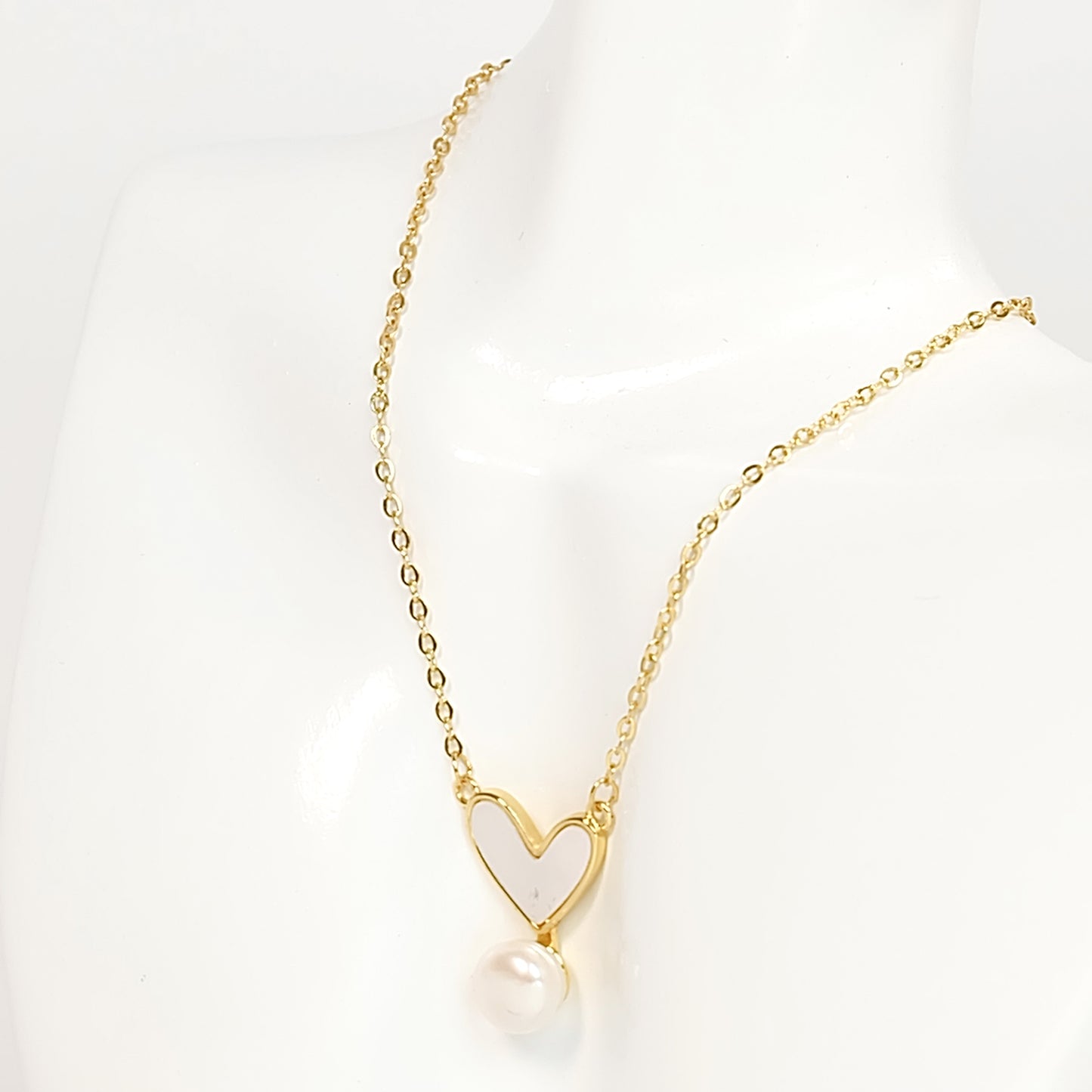 Ivory Heart-shaped Mother of Pearl Set - Fresh Water Palawan Pearls