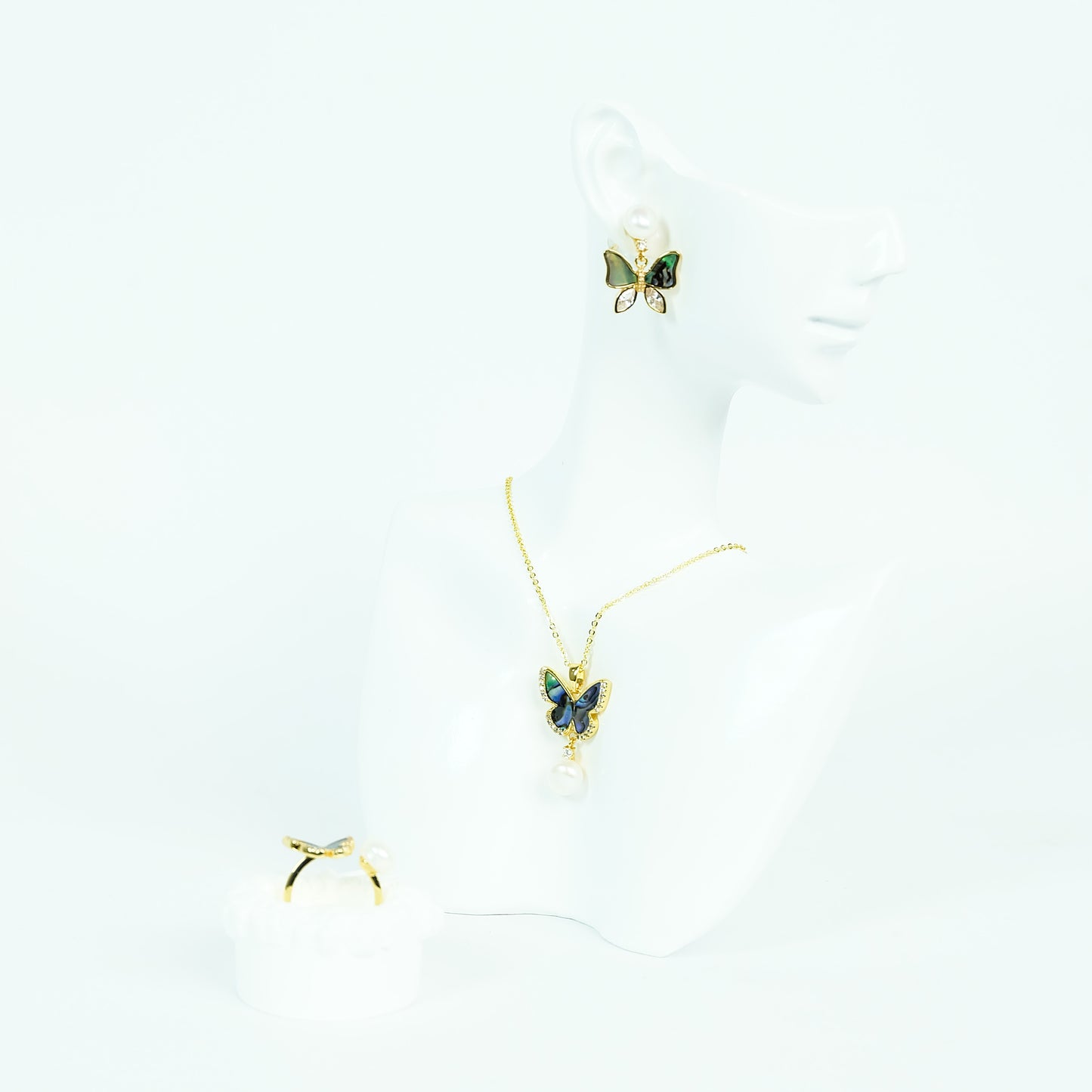 Chic Iridescent Butterfly Pearl Set - Fresh Water Palawan Pearls