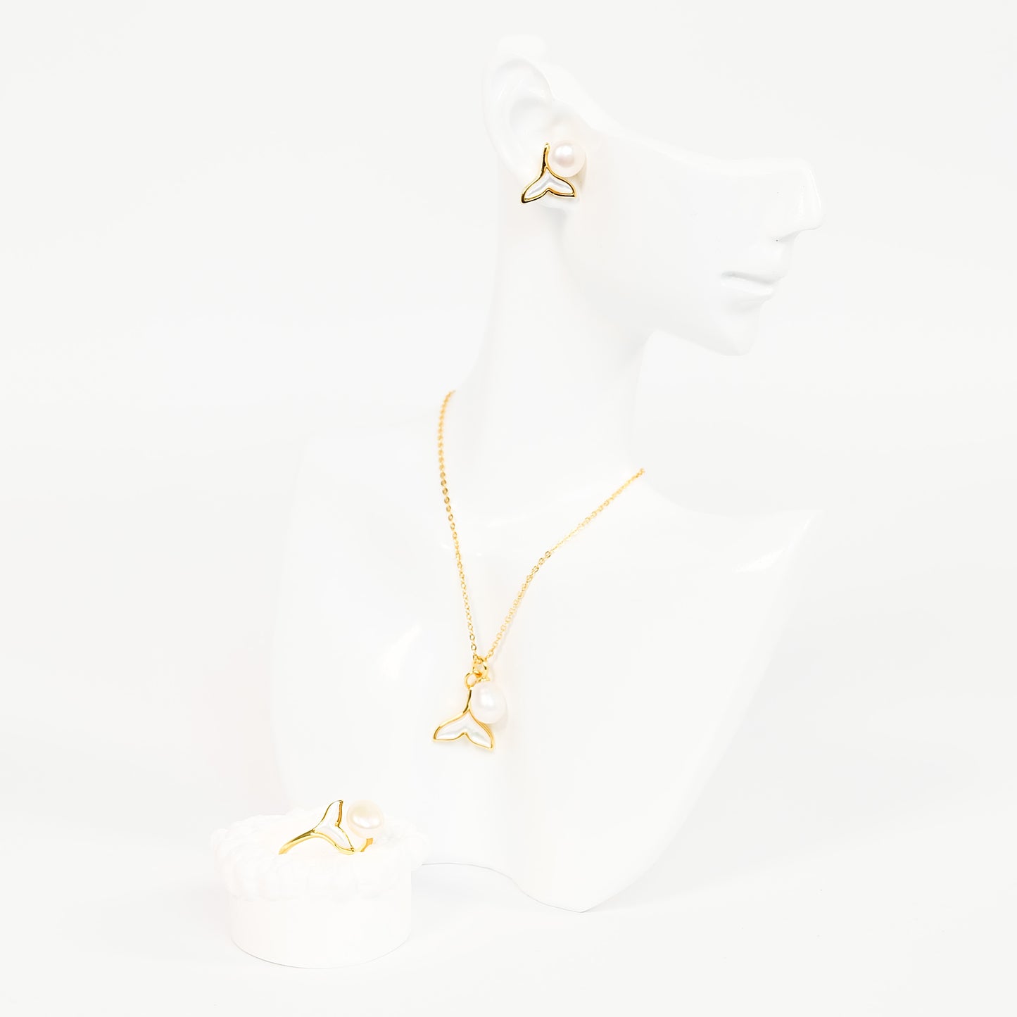 Minimalist Mermaid Tail Set - Fresh Water Palawan Pearls