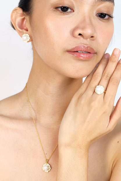 Enchanted Floral Mother of Pearl Set - Fresh Water Palawan Pearls
