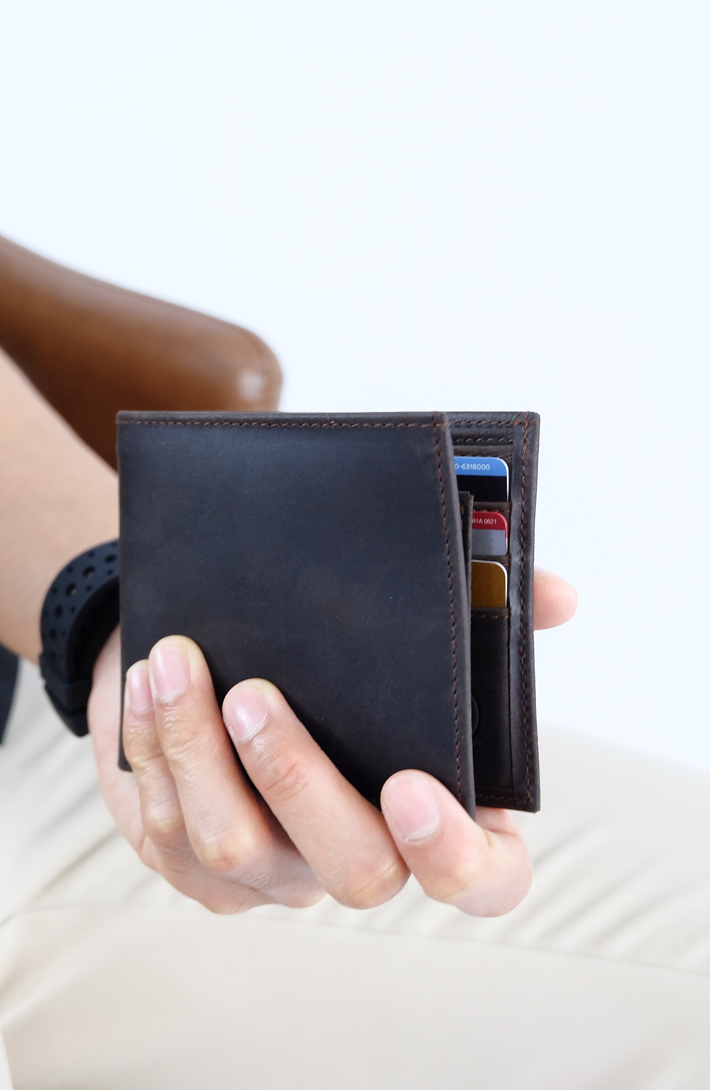 Isagani Bifold Wallet w/ Detachable Card Sleeve in Vintage Brown - Genuine Leather