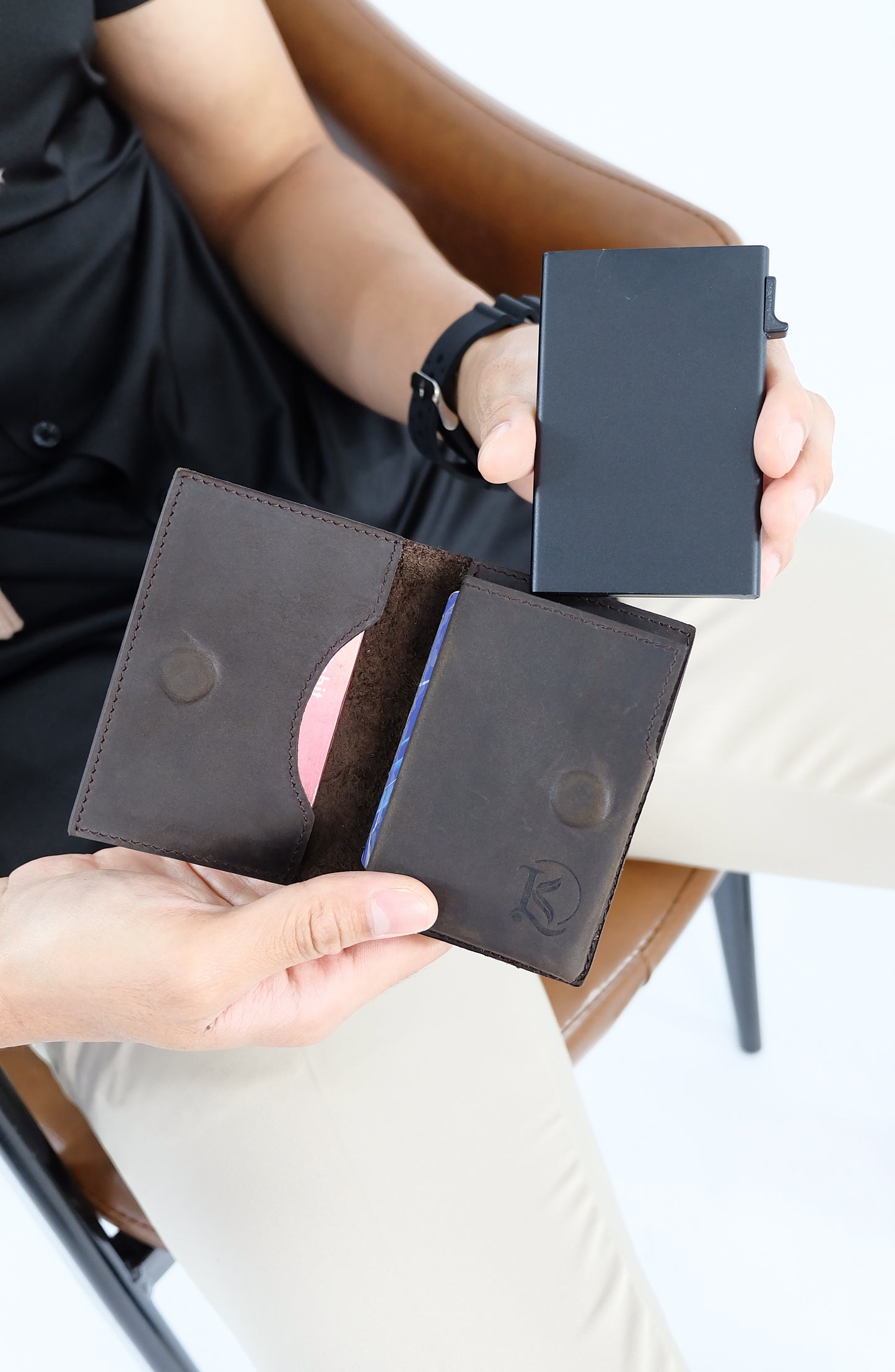 Bagani Card Holder in Grained Black - Genuine Leather w/ RFID Blocker