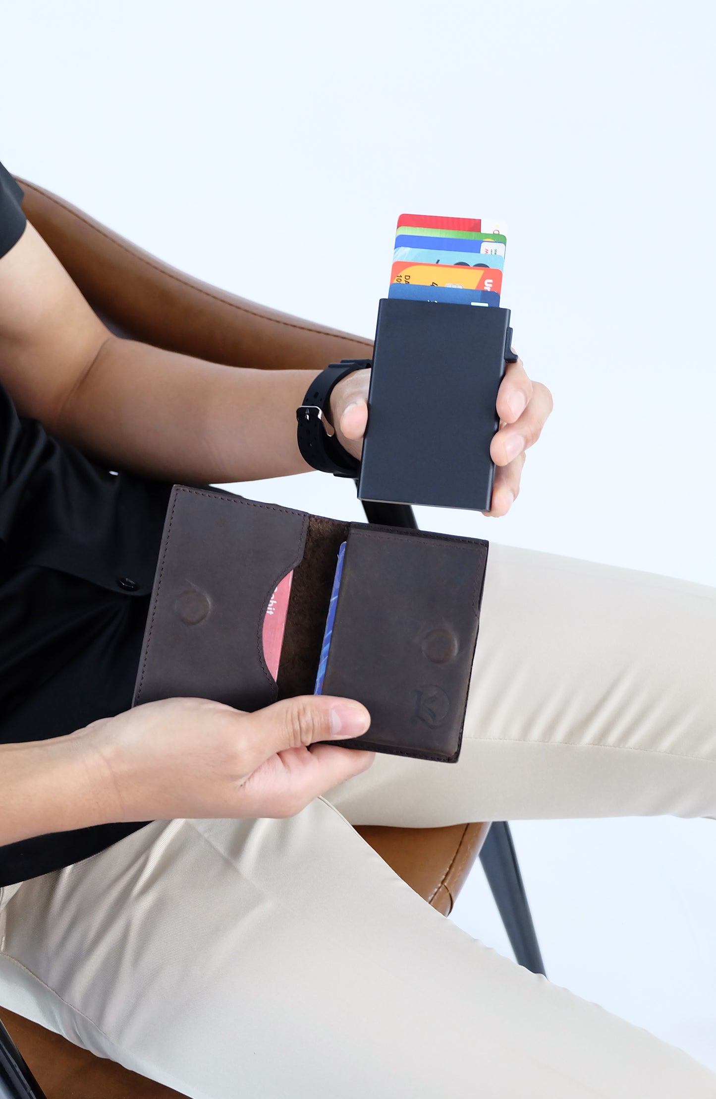Bagani Card Holder in Grained Black - Genuine Leather w/ RFID Blocker