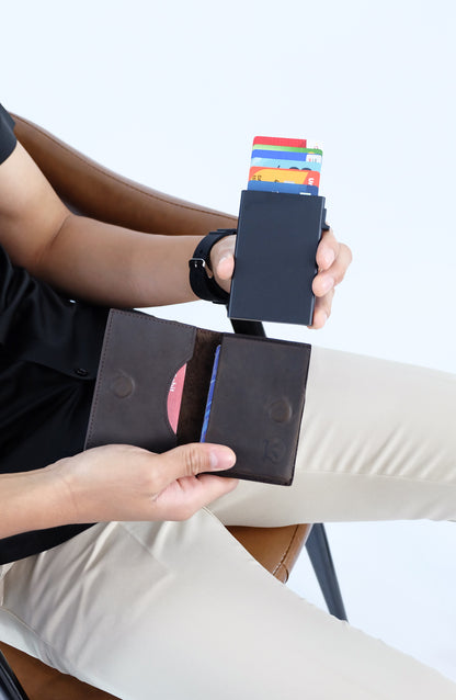 Bagani Card Holder in Grained Black - Genuine Leather w/ RFID Blocker