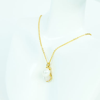 Shiny Seashell-shaped Mother of Pearl Set - Fresh Water Palawan Pearls