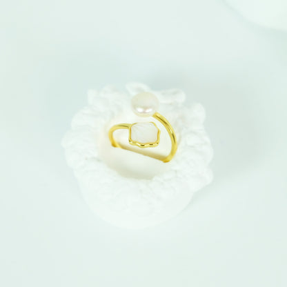 Shiny Seashell-shaped Mother of Pearl Set - Fresh Water Palawan Pearls