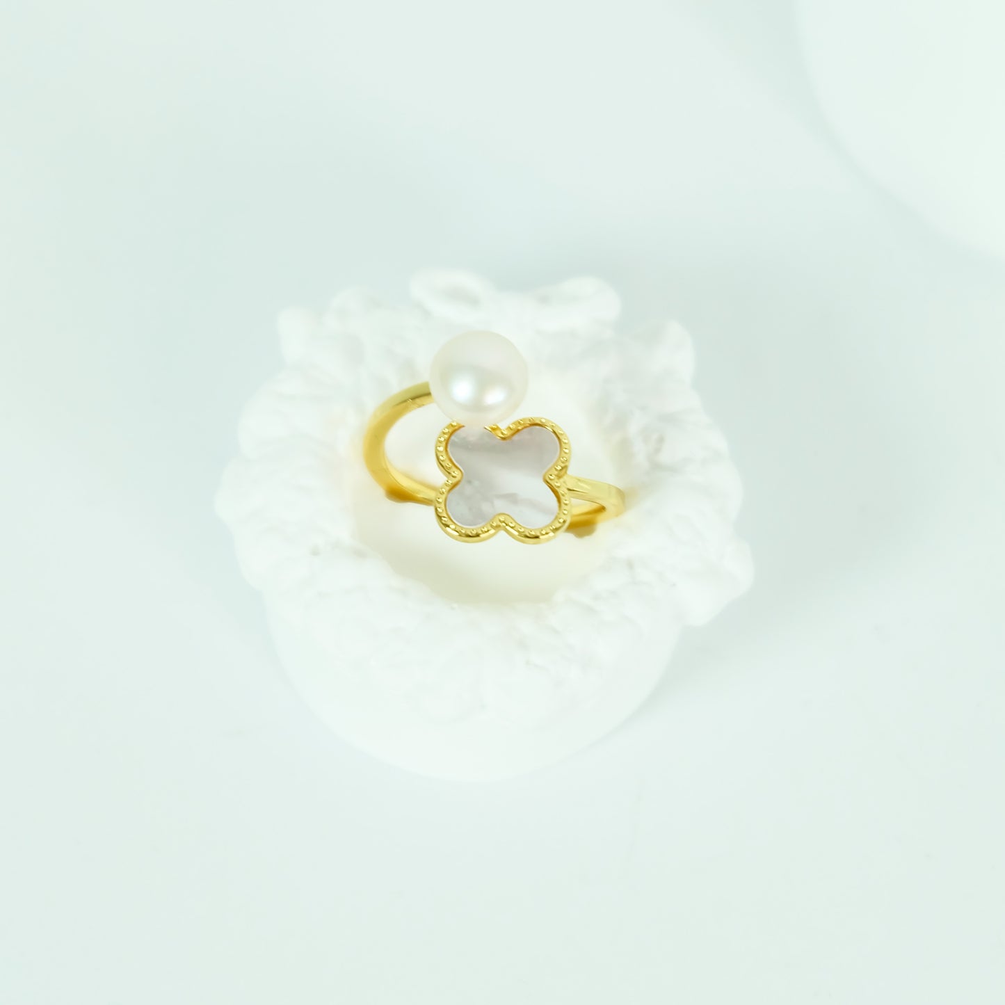 Lucky Four-leaf Clover Mother of Pearl Set - Fresh Water Palawan Pearls