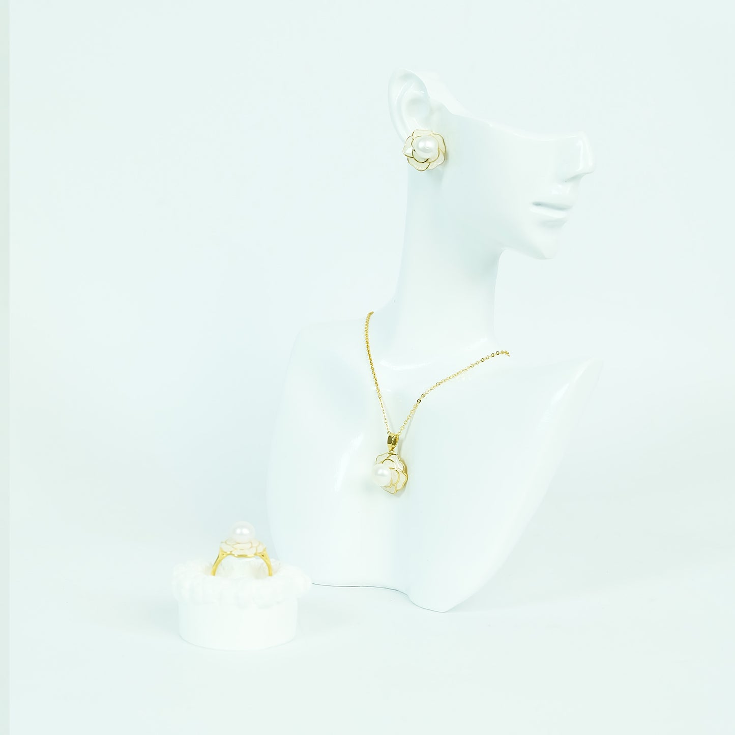 Enchanted Floral Mother of Pearl Set - Fresh Water Palawan Pearls